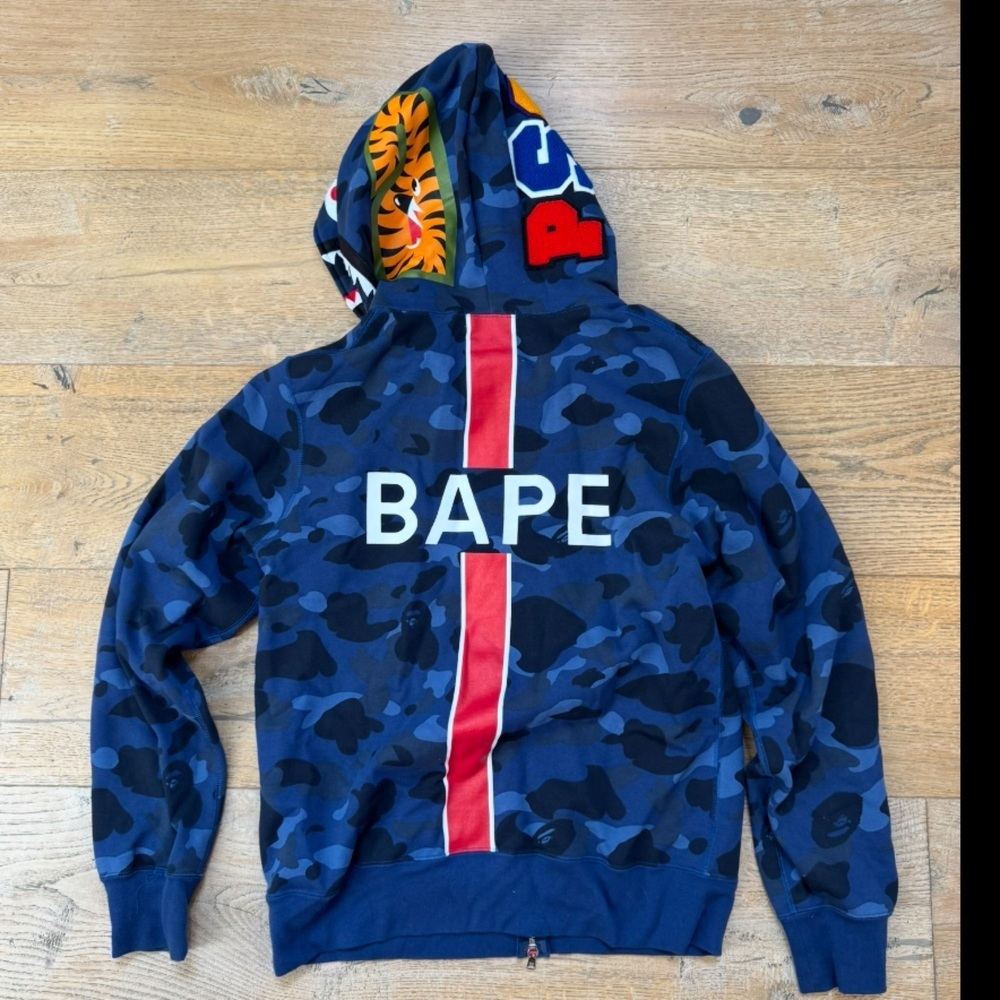 Bape x PSG hoody size XL